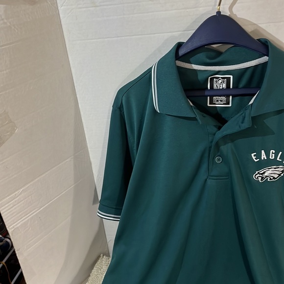 NFL Eagles size Large - Picture 11 of 12